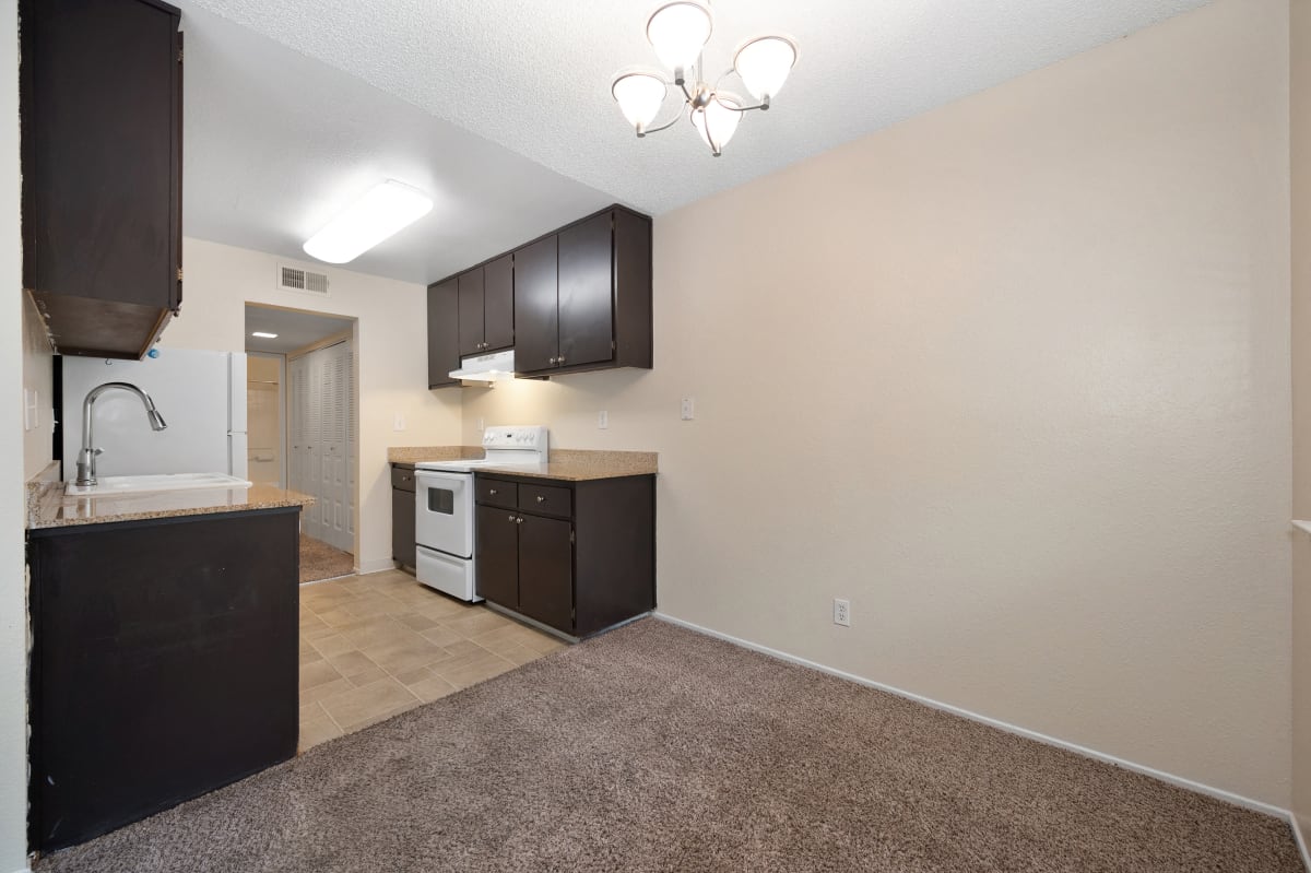 Photos and Video of Rollingwood Condominium Rentals in Fair Oaks, CA