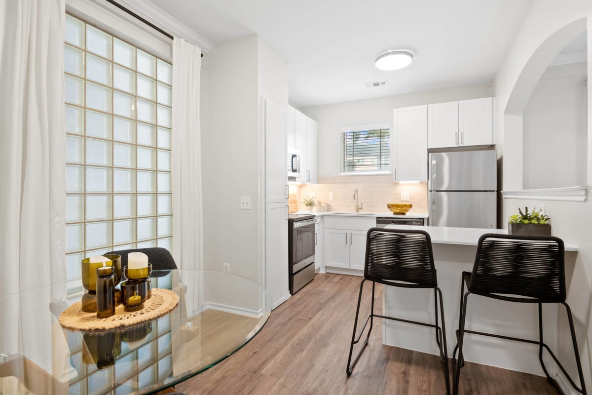 Mission Gate Apartments apartment photo