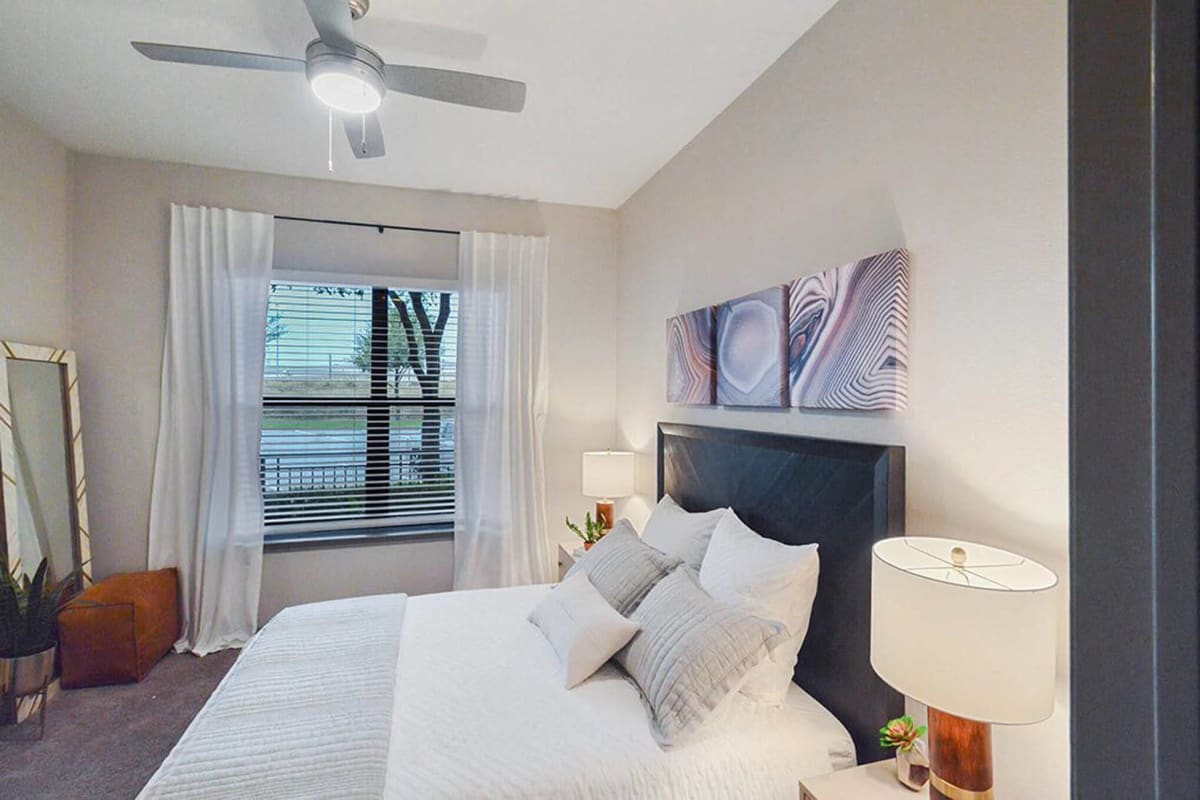 Gramercy On The Park Apartments apartment photo