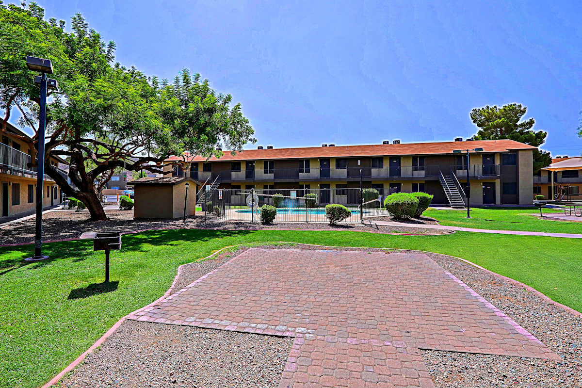 Courtyard and grounds at Sahuaro West Apartments.