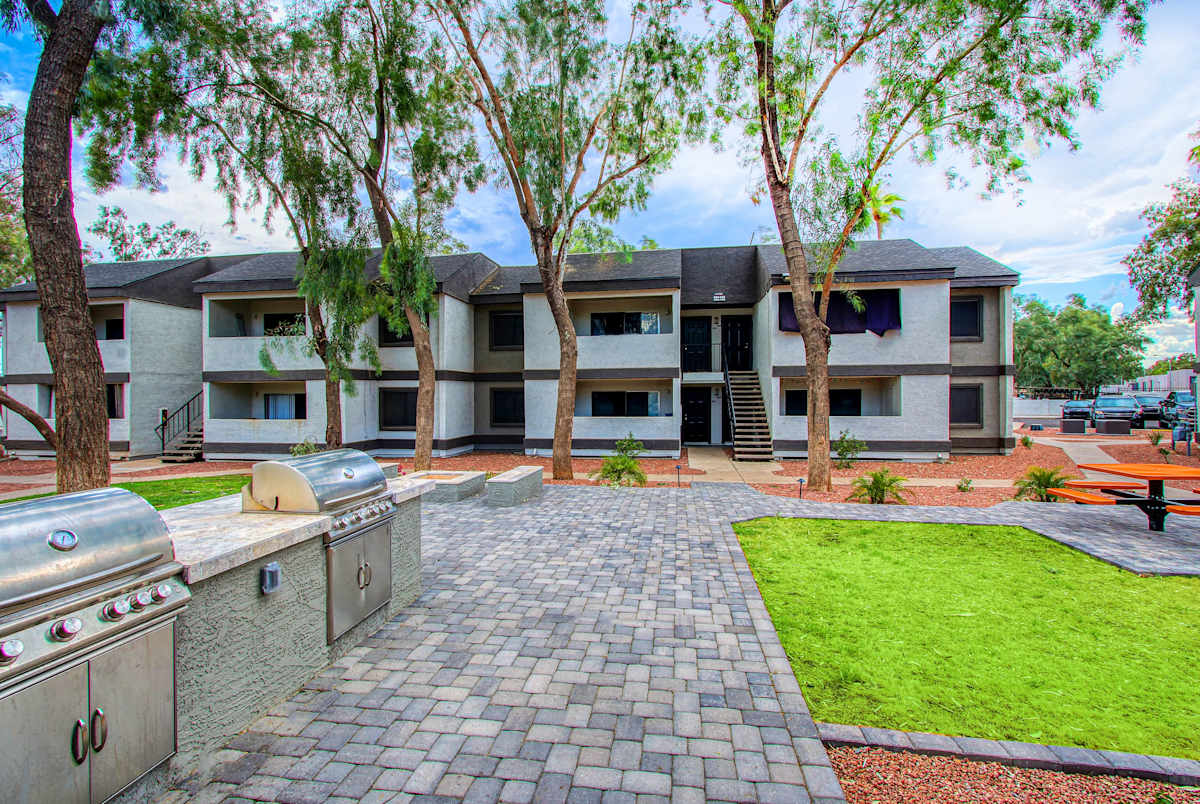 Outdoor grills at Aspire Desert West.