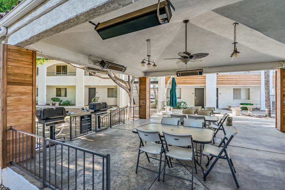 Covered patio at Tides on East Cactus.