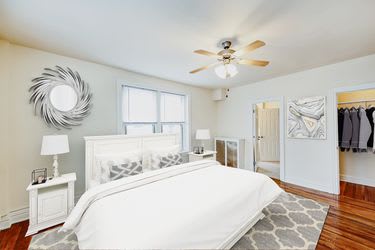 Photos and Video of Hampton Courts in Washington DC