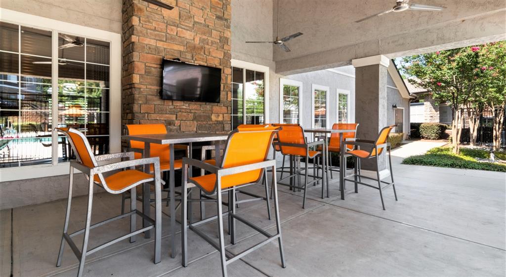 Apartments near NCSU Photos Centerview at Crossroads