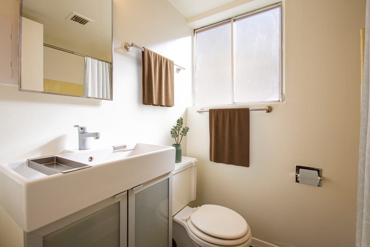 Apartment bathroom at The Continental.