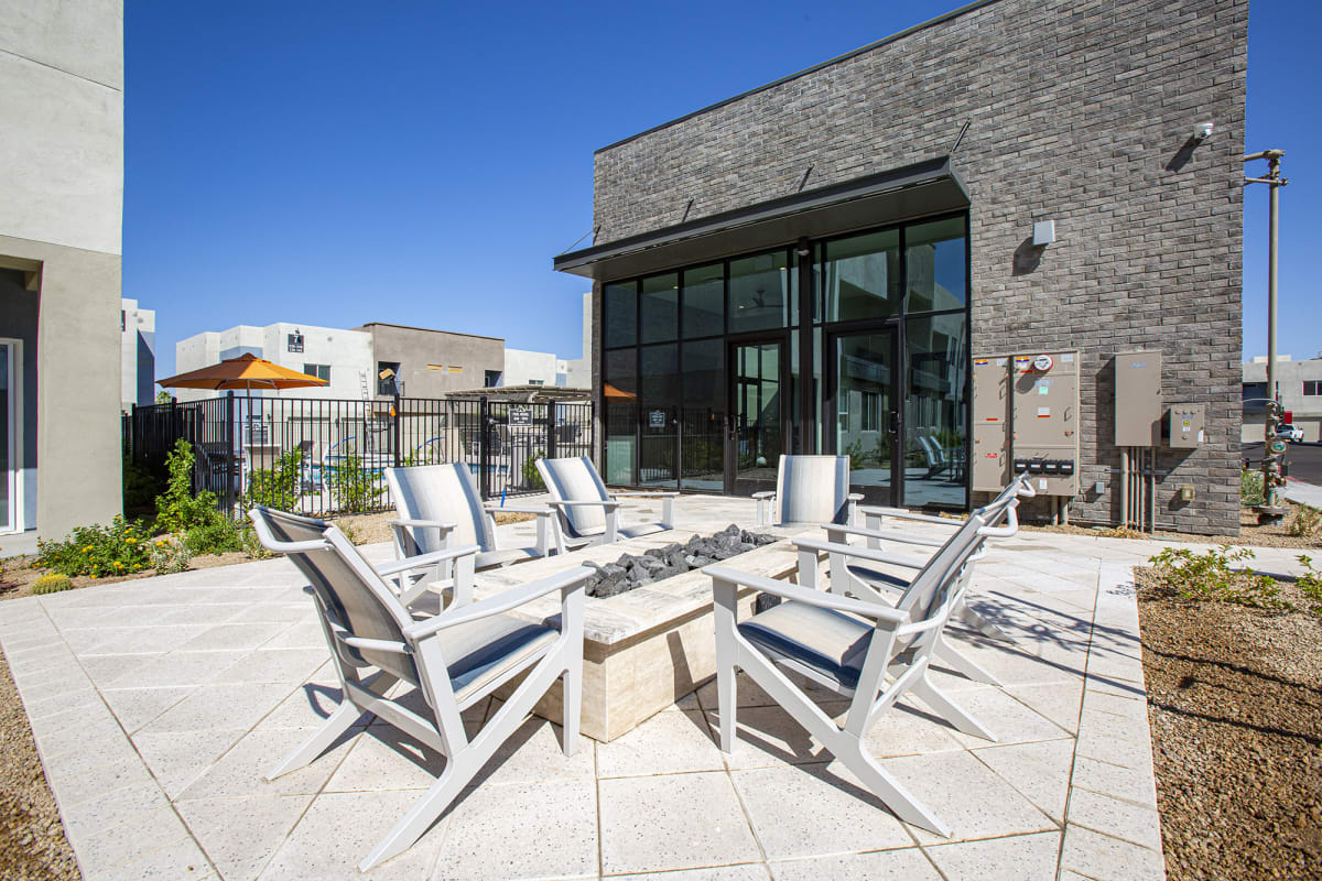 Shared outdoor space at Senderos at South Mountain.
