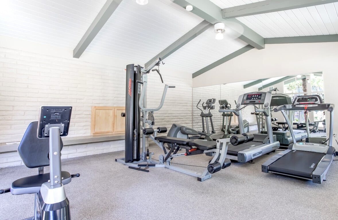 Photos and Video of Walnut Hills Apartments in Hayward, CA