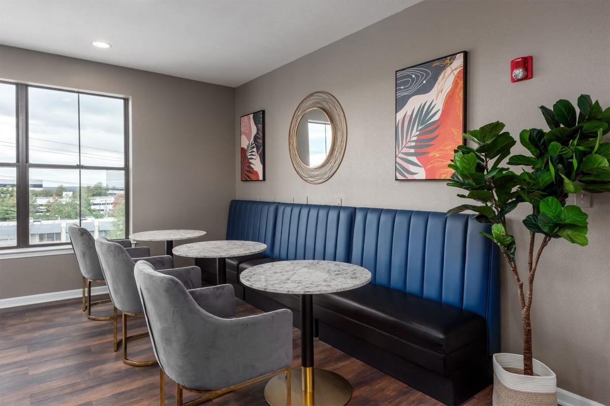 Photos and Video of Kings Landing in Creve Coeur, MO