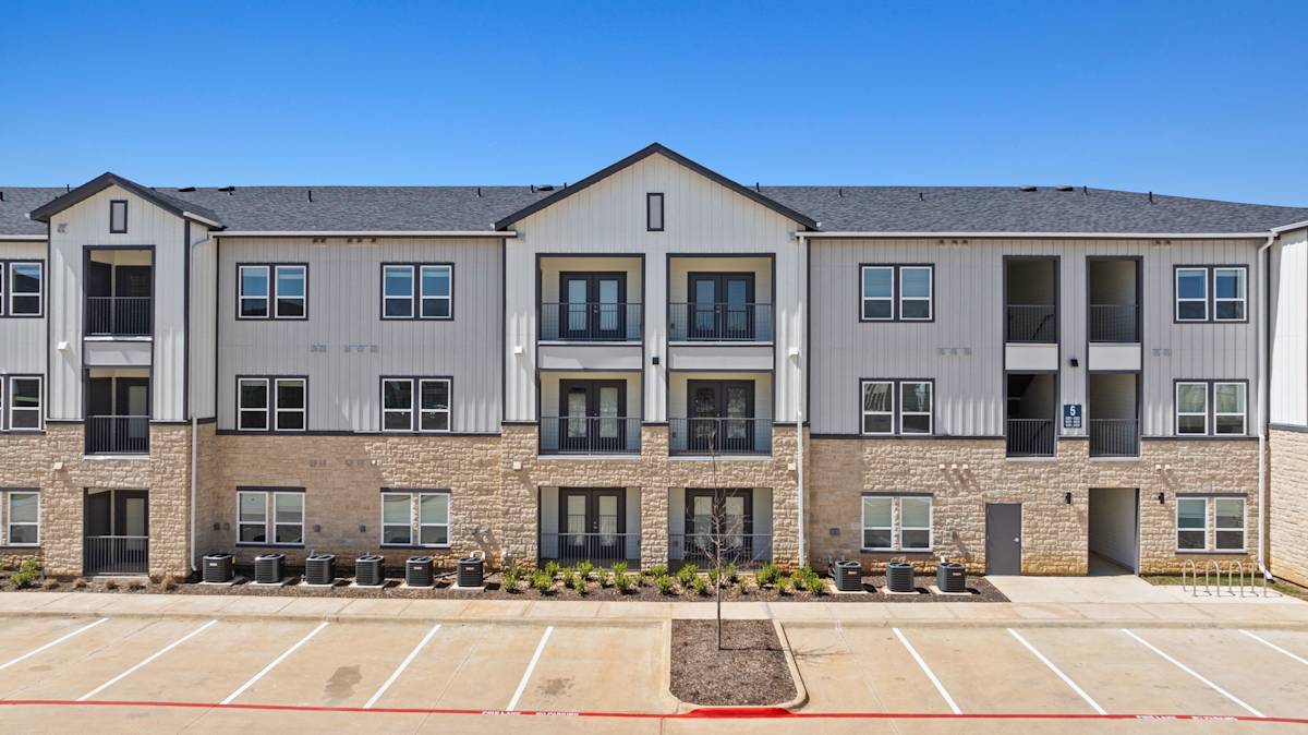 The Hudson At Pecan Creek apartment photo