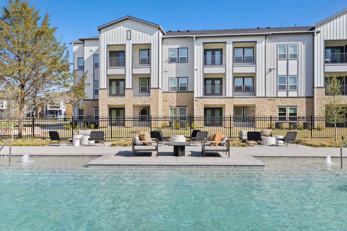 The Hudson At Pecan Creek apartment photo