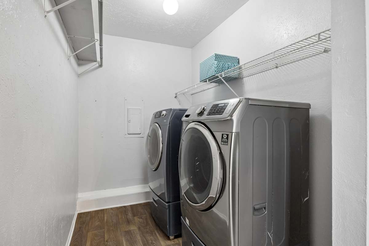 Marabella Apartment Homes washer and dryer - Tyler, TX