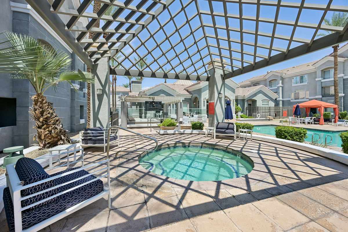 Spa and hot tub at The Highland.
