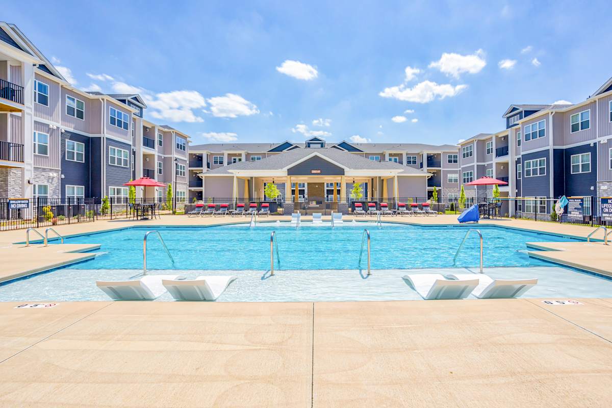 4 Farms at Horse Pen Creek swimming pool and apartment buildings - Greensboro, NC