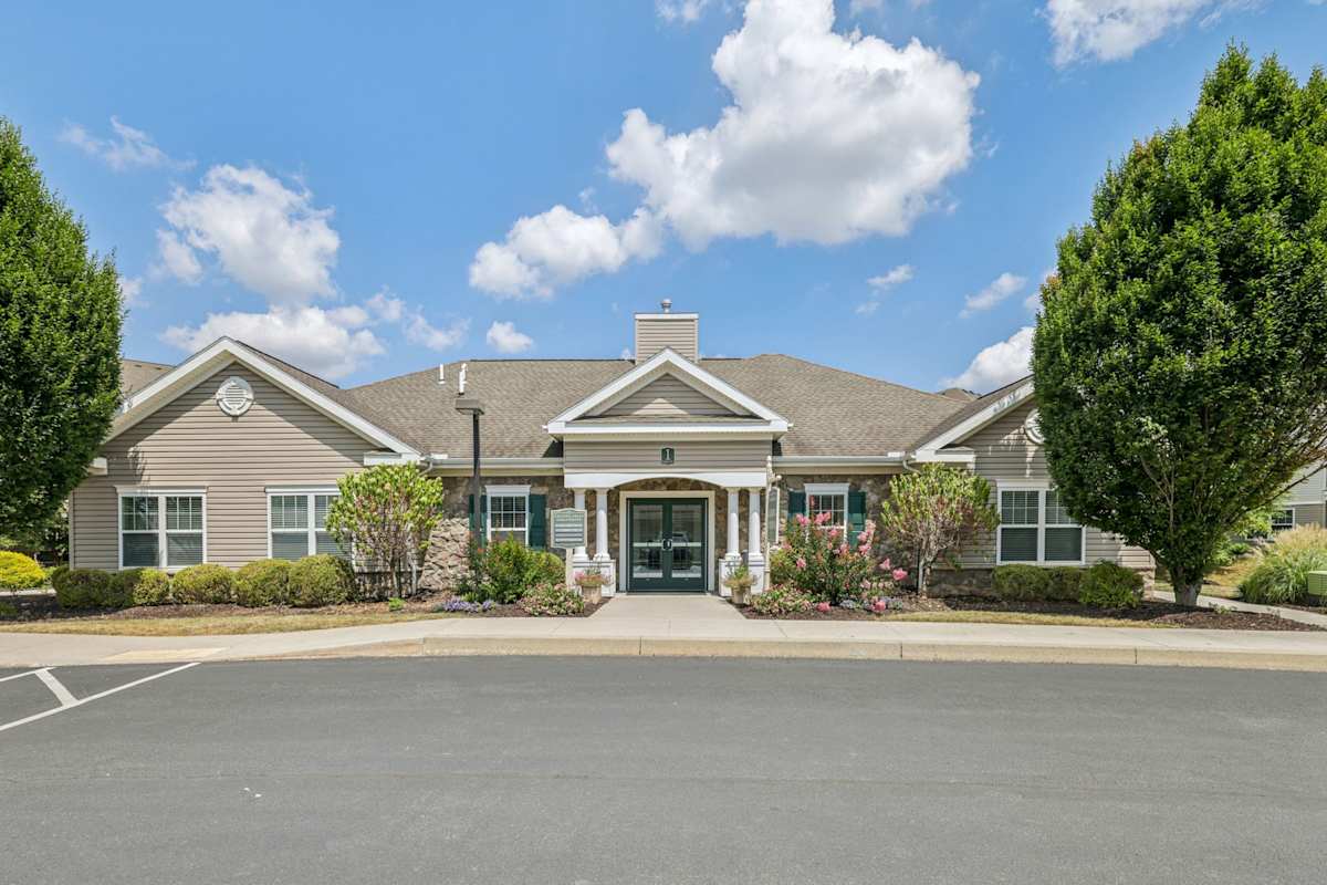 View Photos & Take A Virtual Tour | The Residences at Seven Gables