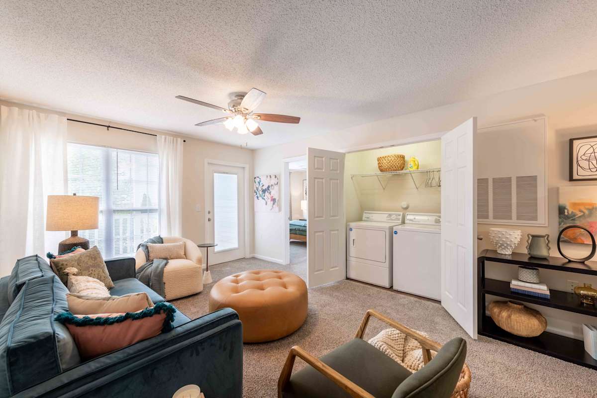 Burke Ridge Crossing living room seating area - Winston Salem, NC