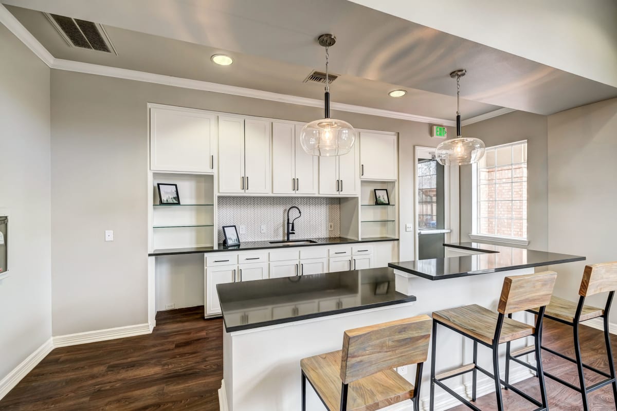 Sonoma Resort at Saddle Rock community kitchen with seating - Aurora, CO