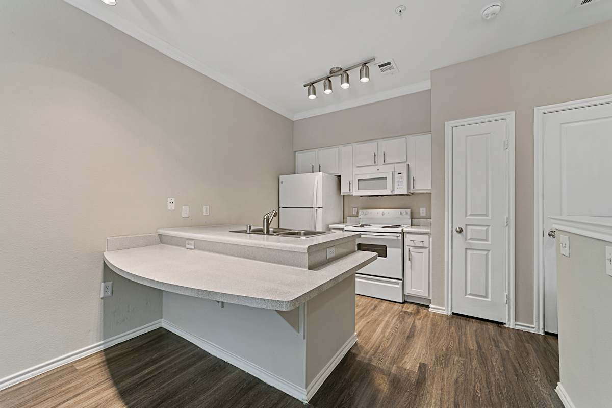 Reserve At White Rock apartment photo