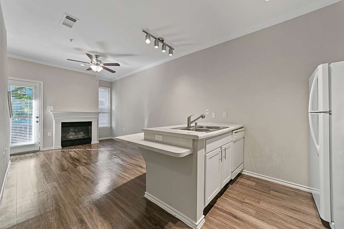 Reserve At White Rock apartment photo