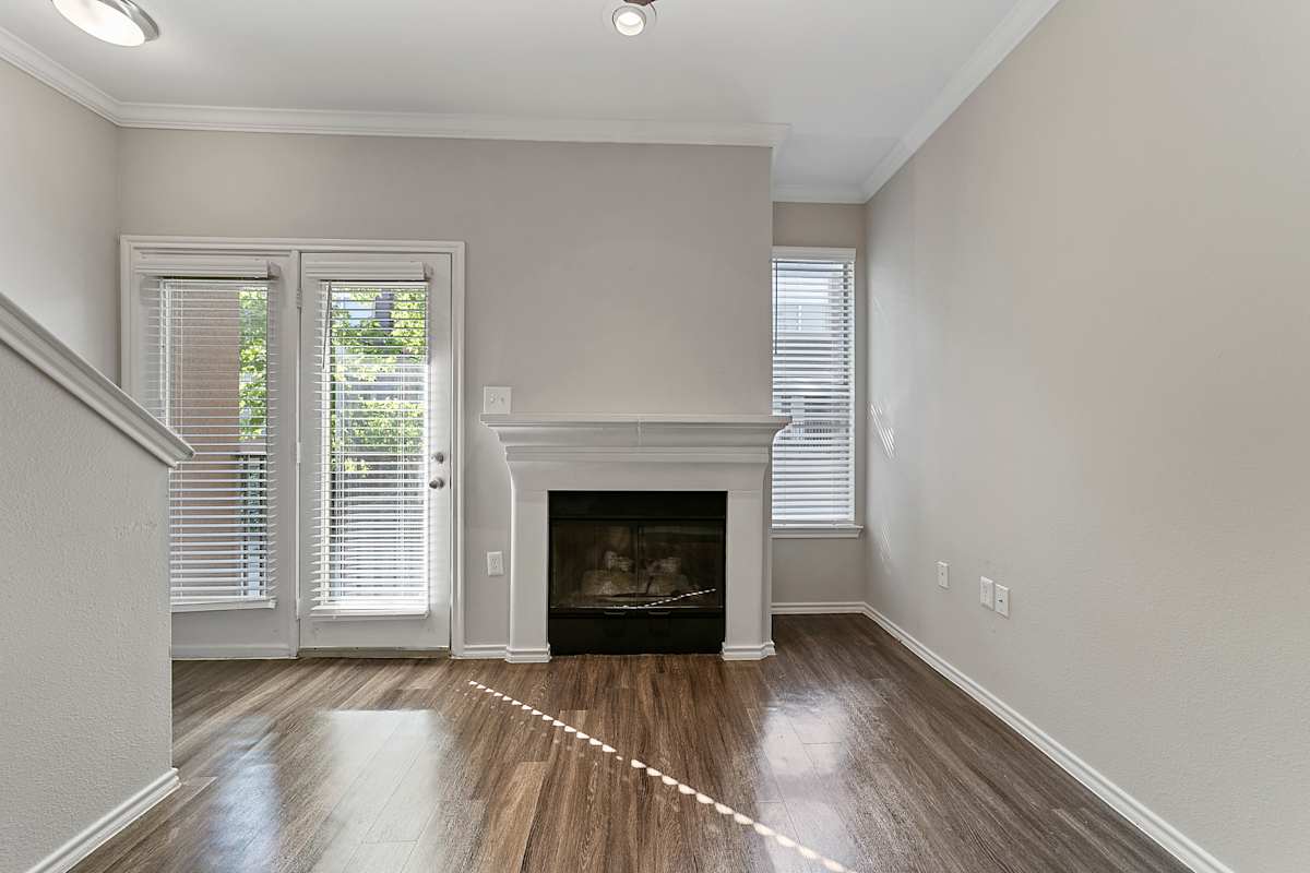 Reserve At White Rock apartment photo