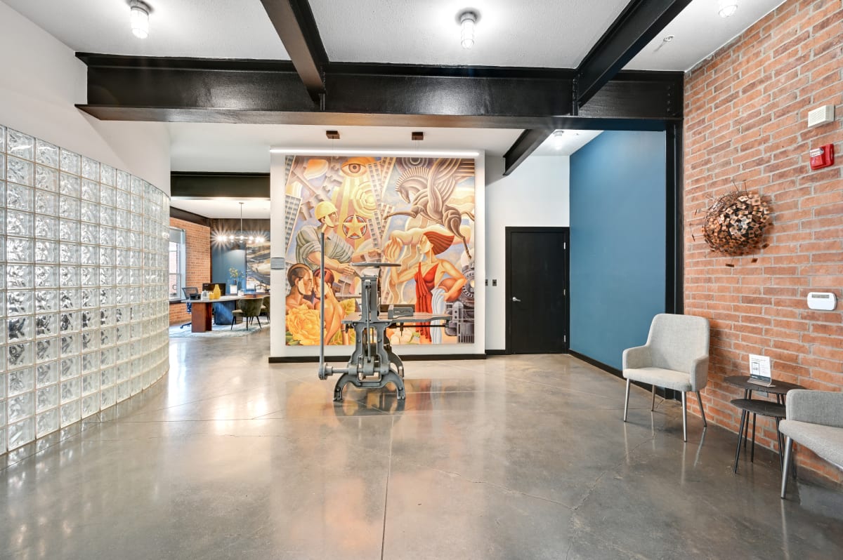 5225 Maple Avenue lobby artwork and seating - Dallas, TX