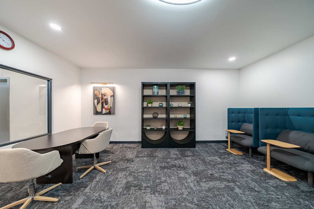 Metro at Wilmington Station business center workspace - Wilmington, MA