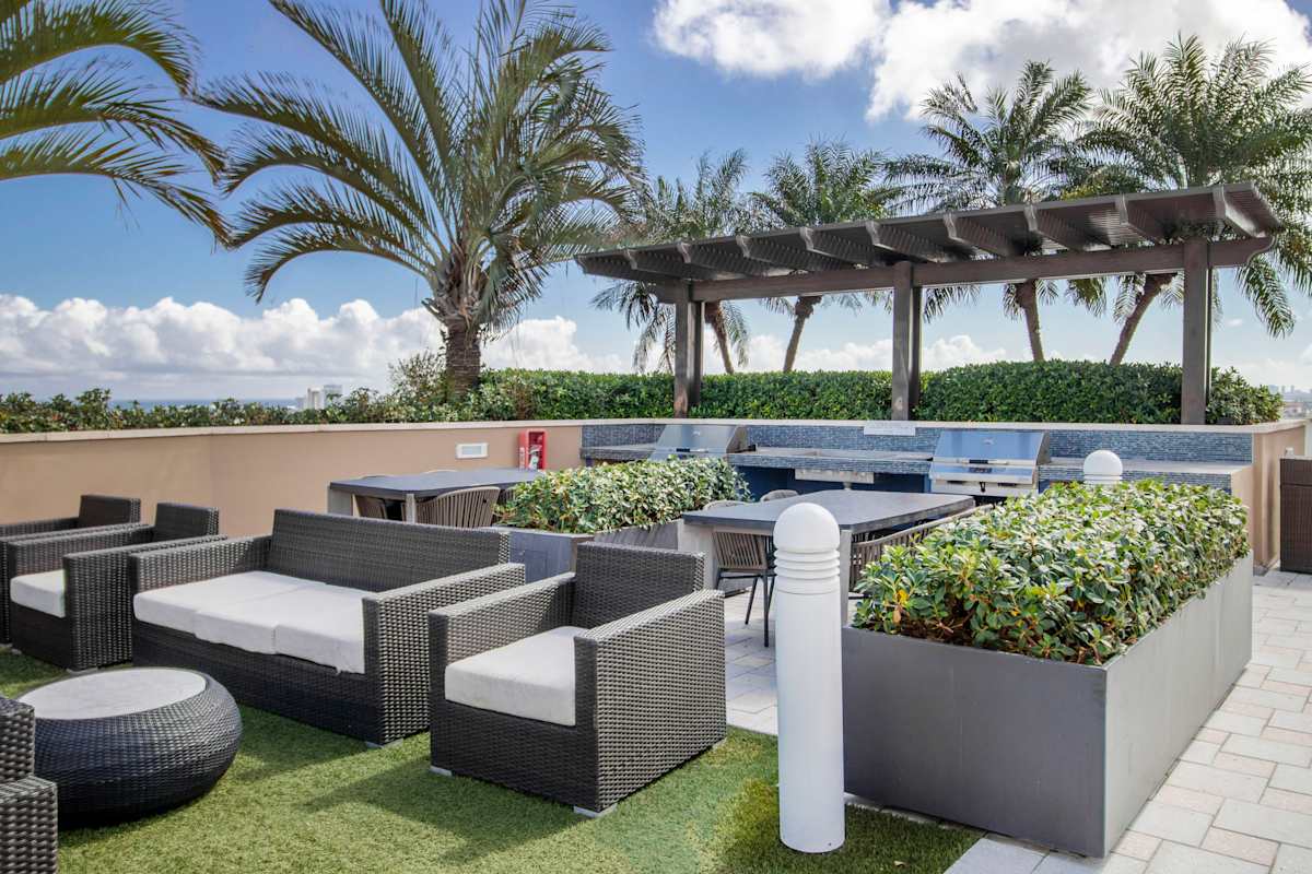 Picture of Luxury High Rise with Balcony at 38 Park Avenue - Lamudi