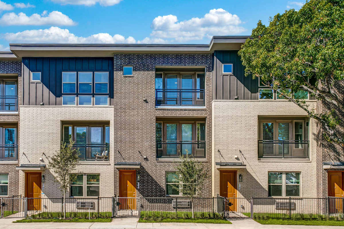 Midway Urban Village apartment photo