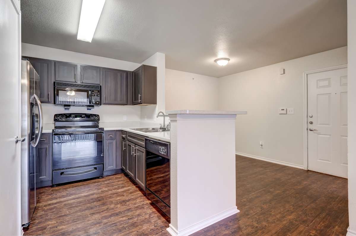 Flats At 5 Mile Creek apartment photo