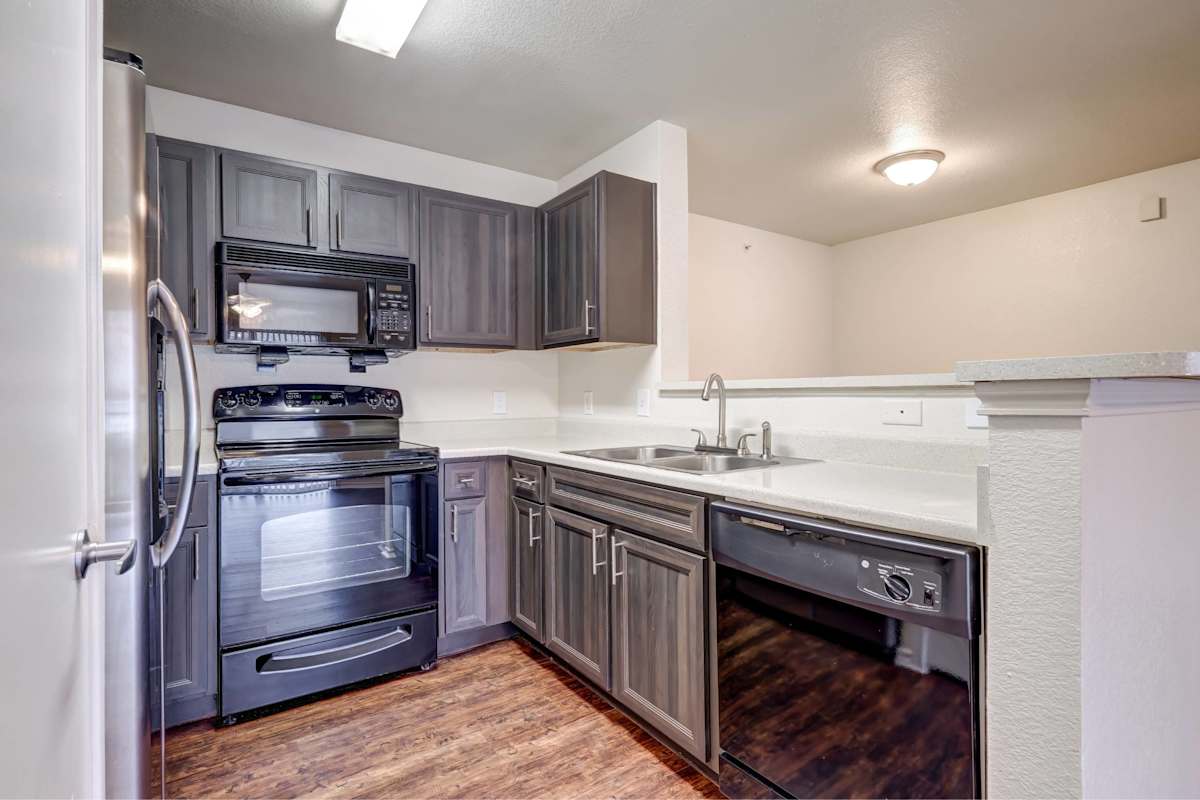 Flats At 5 Mile Creek apartment photo