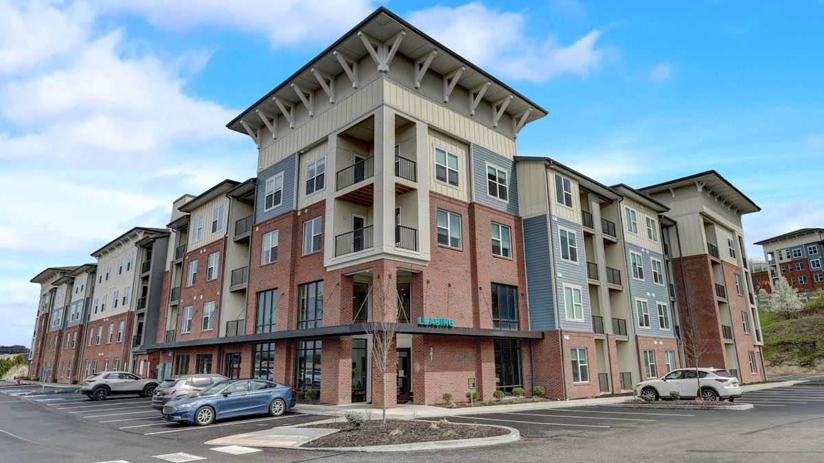 The Artisan at Robinson exterior of apartment community - Pittsburgh, PA