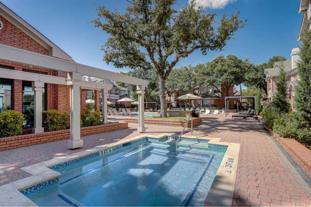 Courts Of Bent Tree apartment photo