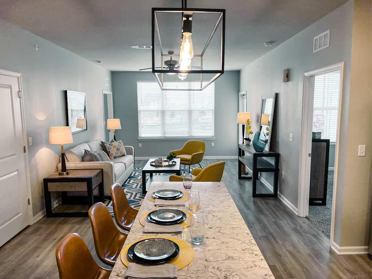 Lakeside Gardens Apartments dining room table setup - Jeffersonville, IN