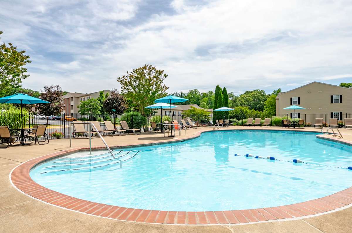 Aquia Terrace outdoor swimming pool - Stafford, VA
