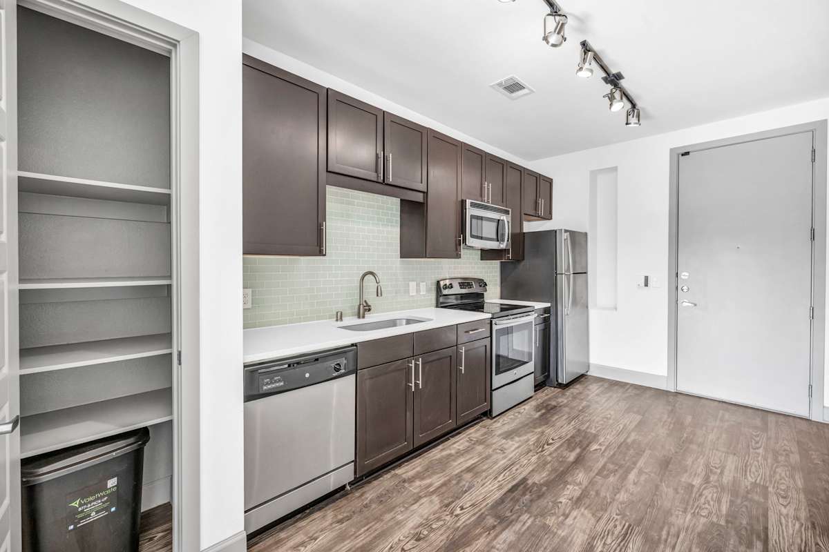 Axis 3700 apartment photo