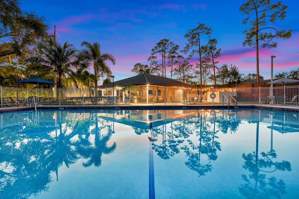 Palm Court at Wellington Apartments pool courtyard - Wellington, FL