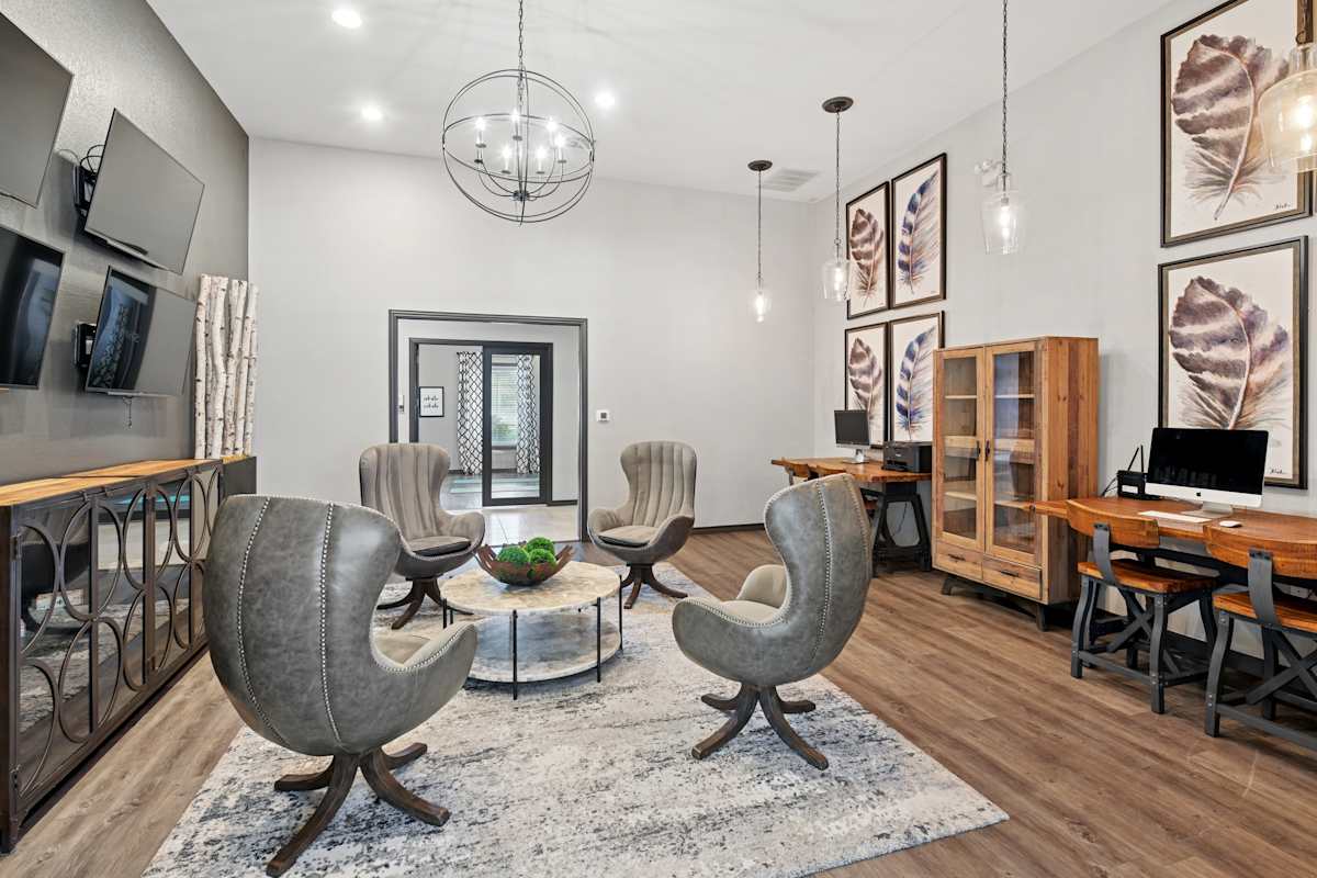LaSalle living area with accent chair - Dallas, TX