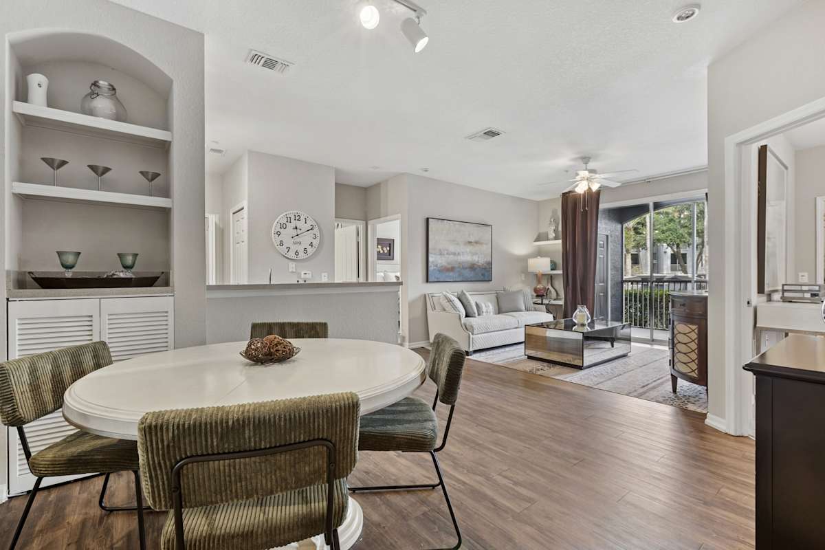 The Sanctuary at Highland Oaks dining area with table - Tampa, FL