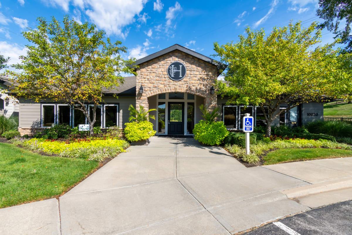 Overland Park, KS Apartments The Highlands Photos