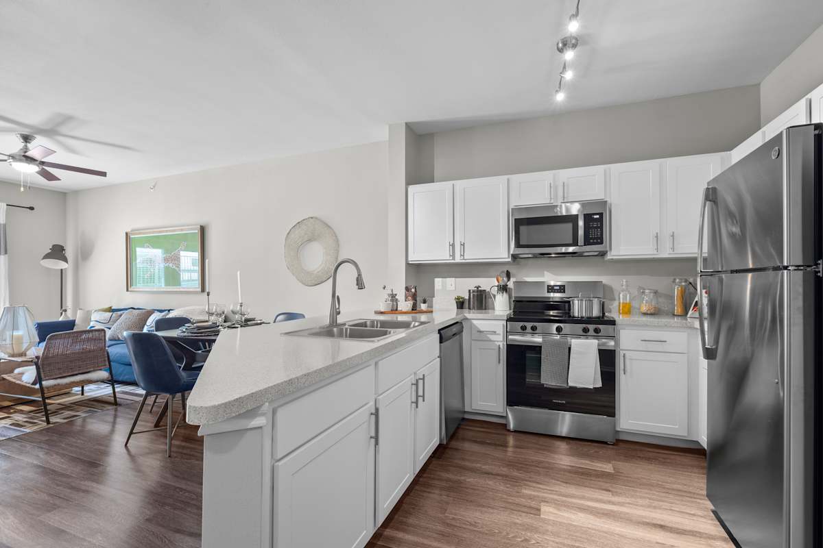 Trails Of White Rock apartment photo