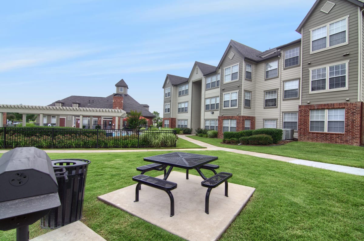 Villas at Preston Lake Apartments in Owasso 14700 E. 88th Pl. N