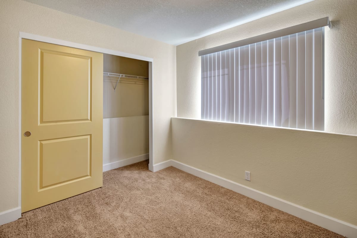 Photo Gallery City View Apartment Homes in Anchorage, AK Weidner