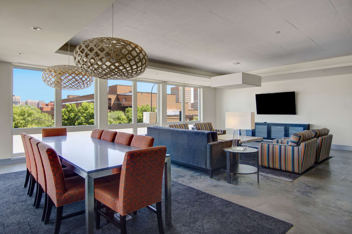 7 West Apartments in West Bank 1800 Washington Ave S