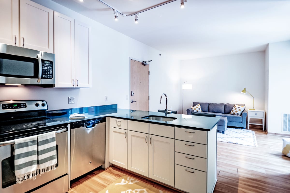 Photo Gallery 7West Apartment Homes in Minneapolis, MN Weidner