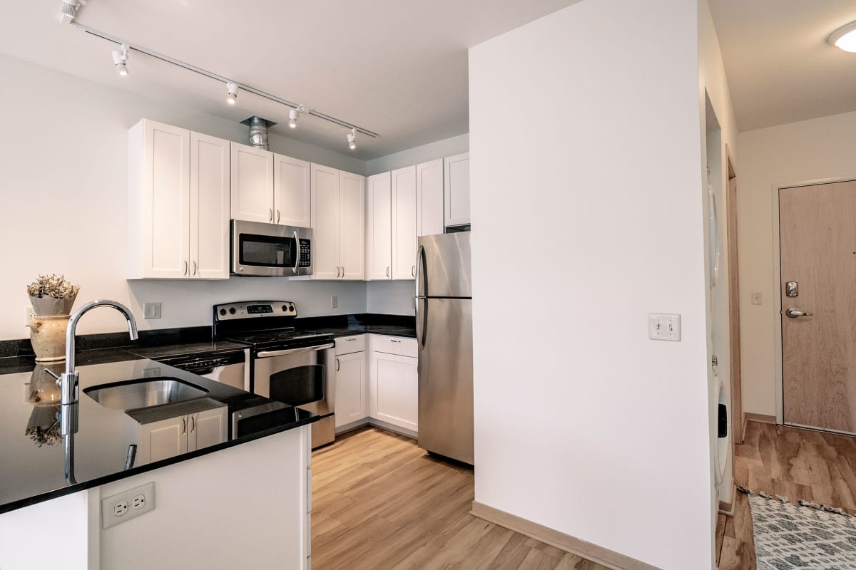 7 West Apartments in West Bank 1800 Washington Ave S