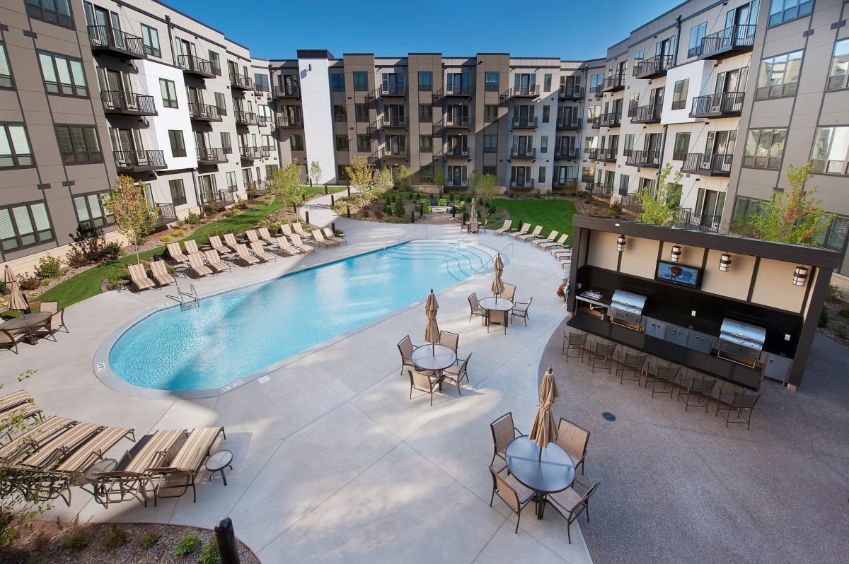 Photo Gallery Residence At The Cor Apartments in Ramsey Weidner