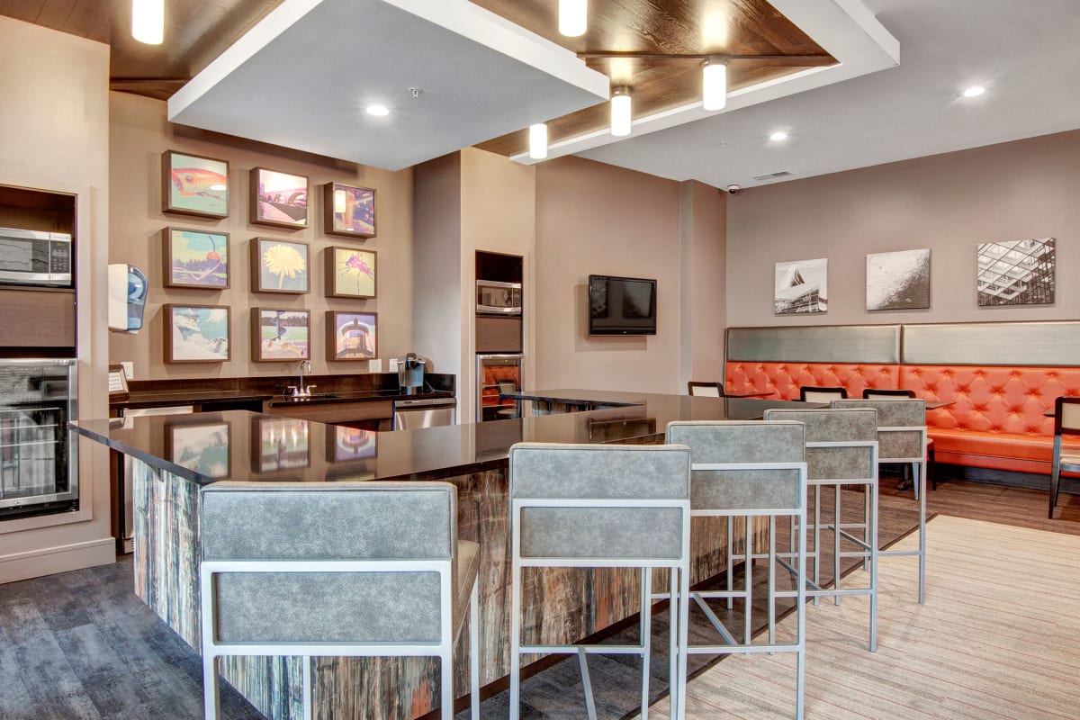 Photo Gallery Residence At The Cor Apartments in Ramsey Weidner