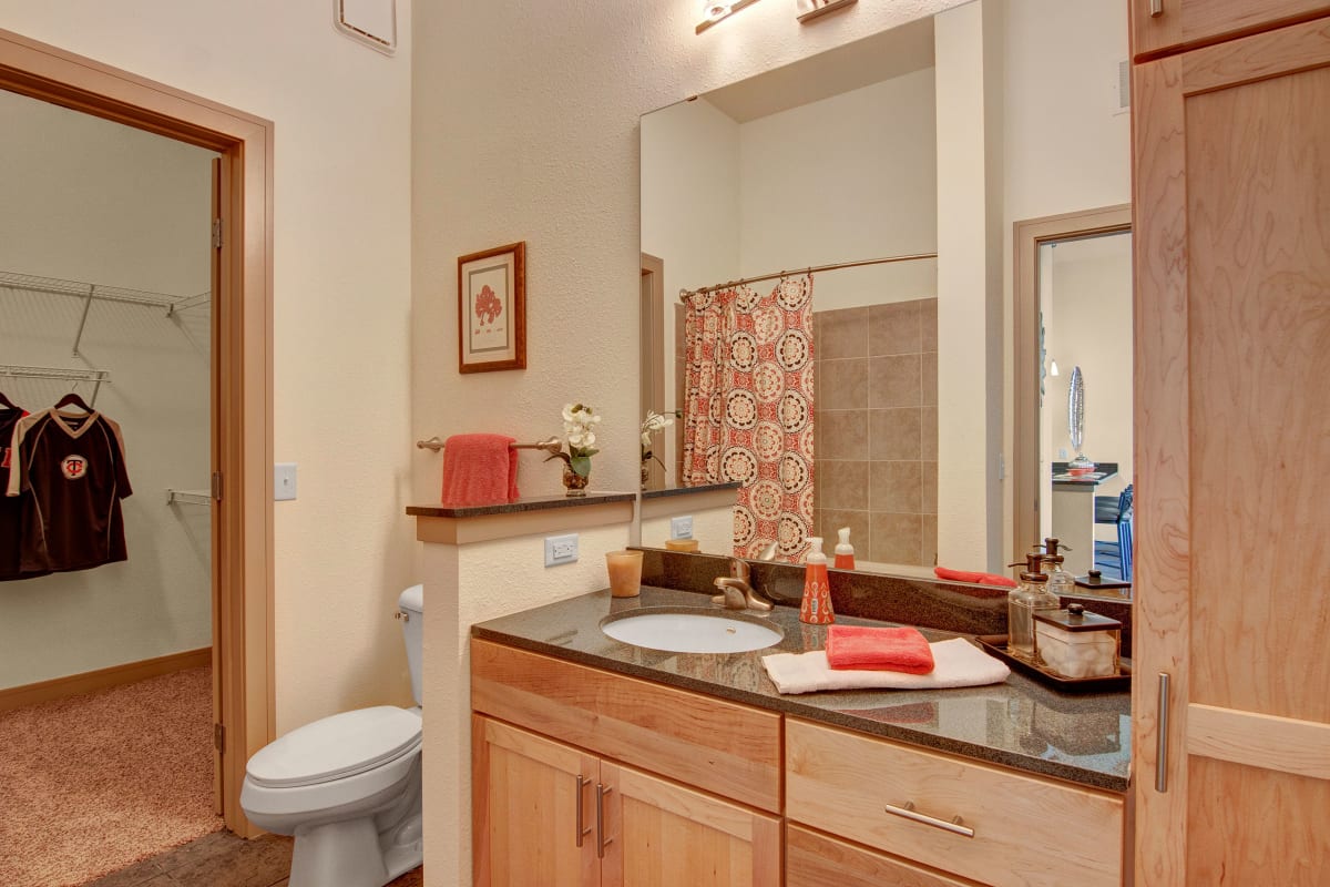 Photo Gallery Residence At The Cor Apartments in Ramsey Weidner