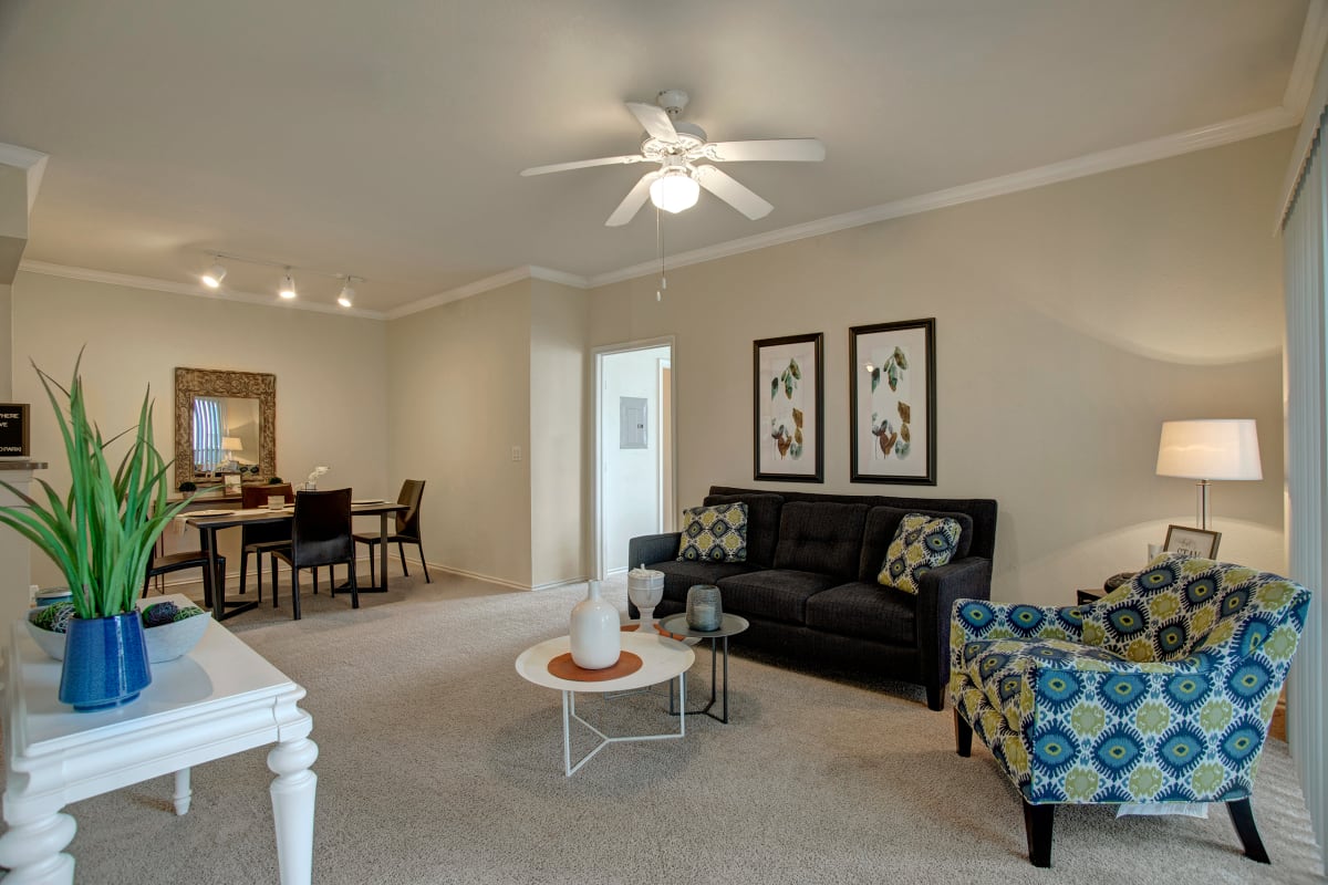 Woodland Park Apartments in South Tulsa 7350 South Road