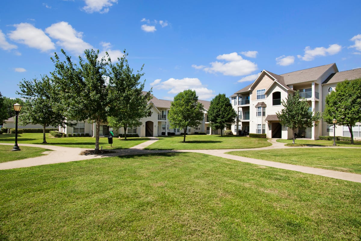 Woodland Park Apartments in South Tulsa 7350 South Road