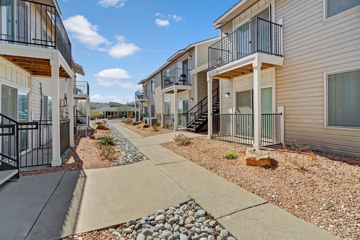 Acacia Park Apartments Photo Gallery Apartments in Odessa Weidner